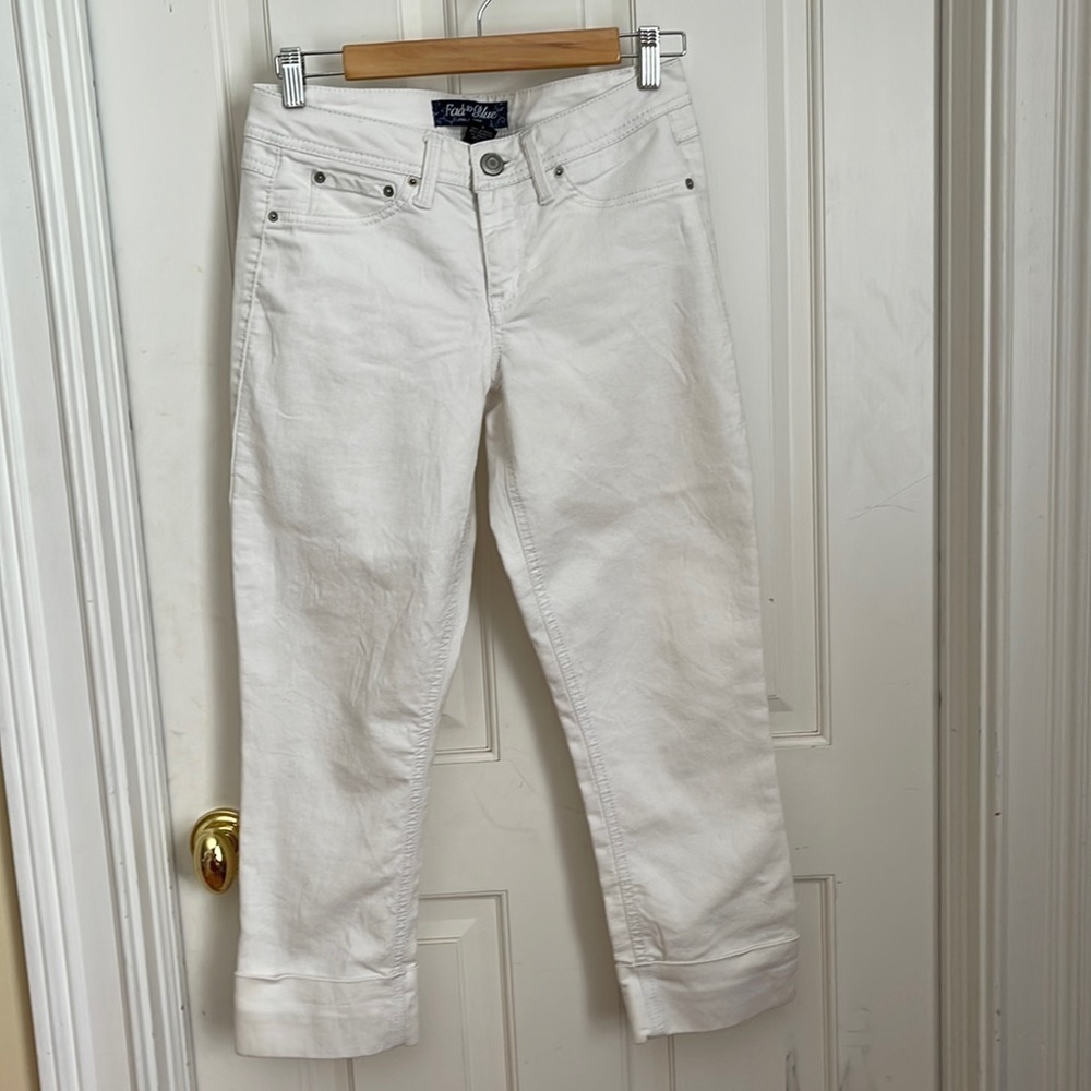 Fade to Blue ⭐️premium jeans wear white jeans